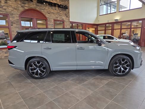 New 2026 Lexus TX 500h AWD image 2