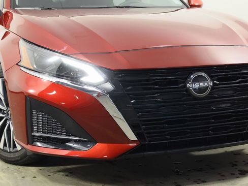 Used 2023 Nissan Altima 2.5 SV image 41