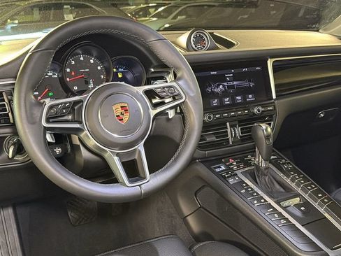 Used 2021 Porsche Macan AWD/4WD image 17