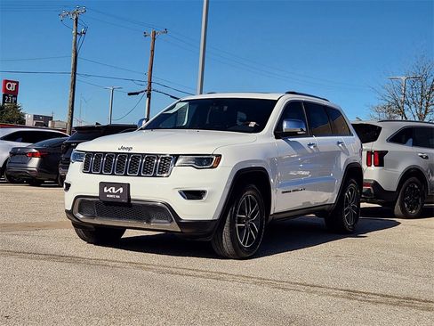 Used 2019 Jeep Grand Cherokee Limited w/ Luxury Group II image 3
