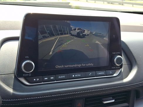 Used 2023 Nissan Rogue SV AWD/4WD image 19