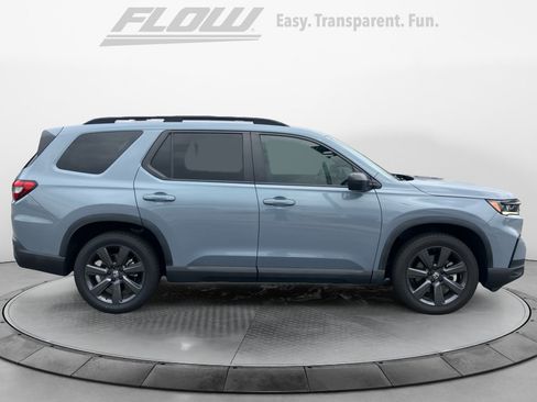 Used 2023 Honda Pilot Sport image 10