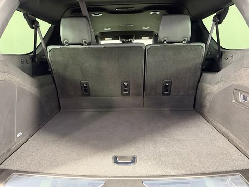 Used 2024 Cadillac Escalade ESV Luxury RWD image 31
