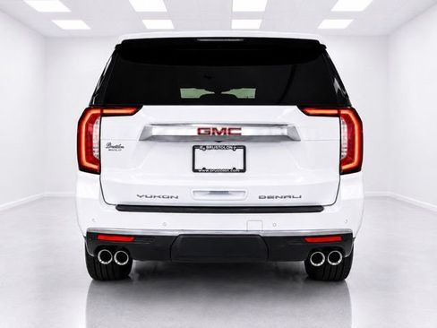 Used 2024 GMC Yukon XL Denali w/ Denali Reserve Package AWD/4WD image 10