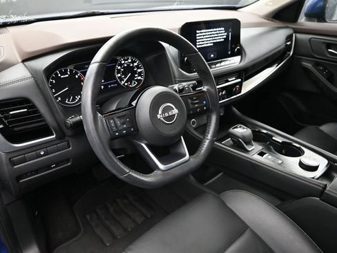 Used 2023 Nissan Rogue SL w/ SL Premium Package image 18