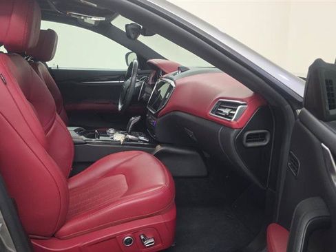 Used 2022 Maserati Ghibli Modena RWD image 8