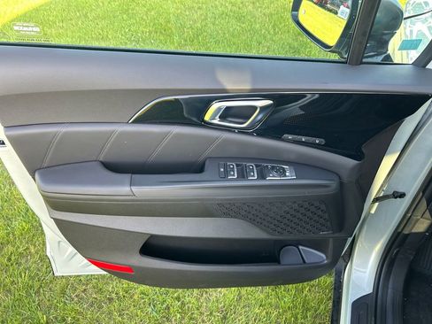 New 2026 Kia Carnival SX Prestige image 11