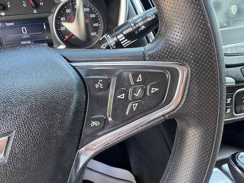 Used 2019 Chevrolet Equinox LT image 45