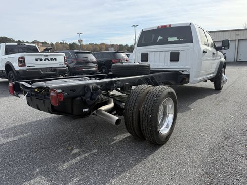 New 2026 RAM 5500 Tradesman w/ Chrome Appearance Group AWD/4WD image 7