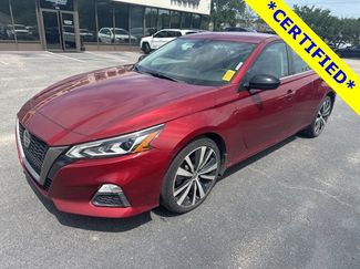 Used 2020 Nissan Altima 2.5 SR image 1
