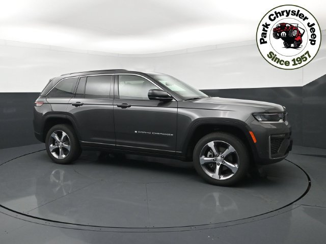 New 2026 Jeep Grand Cherokee Limited w/ Luxury Tech Group II AWD/4WD image 1