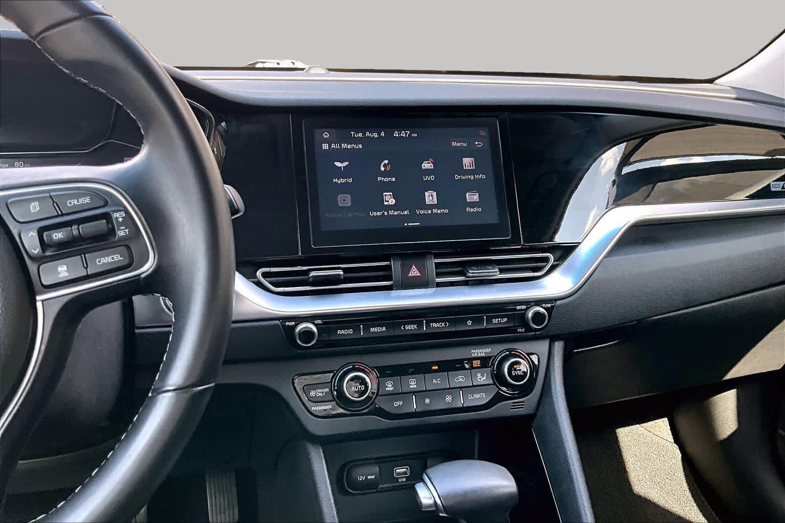 Used 2020 Kia Niro Touring FWD image 7