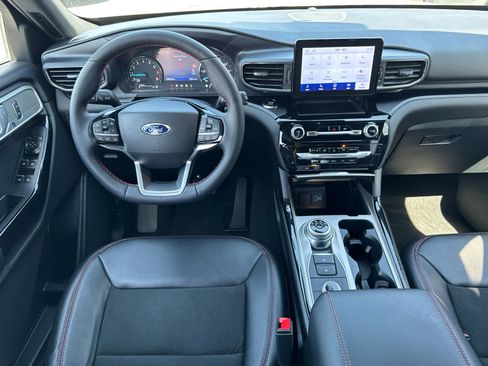 Certified 2023 Ford Explorer ST-Line w/ Class IV Trailer Tow Package AWD/4WD image 24