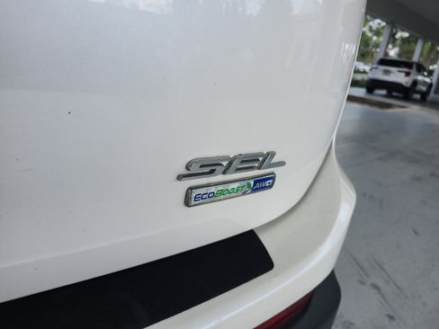 Used 2016 Ford Edge SEL w/ Equipment Group 201A AWD/4WD image 22