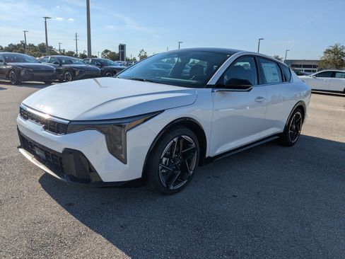 New 2025 Kia K4 GT-Line w/ GT-Line Premium Package image 9