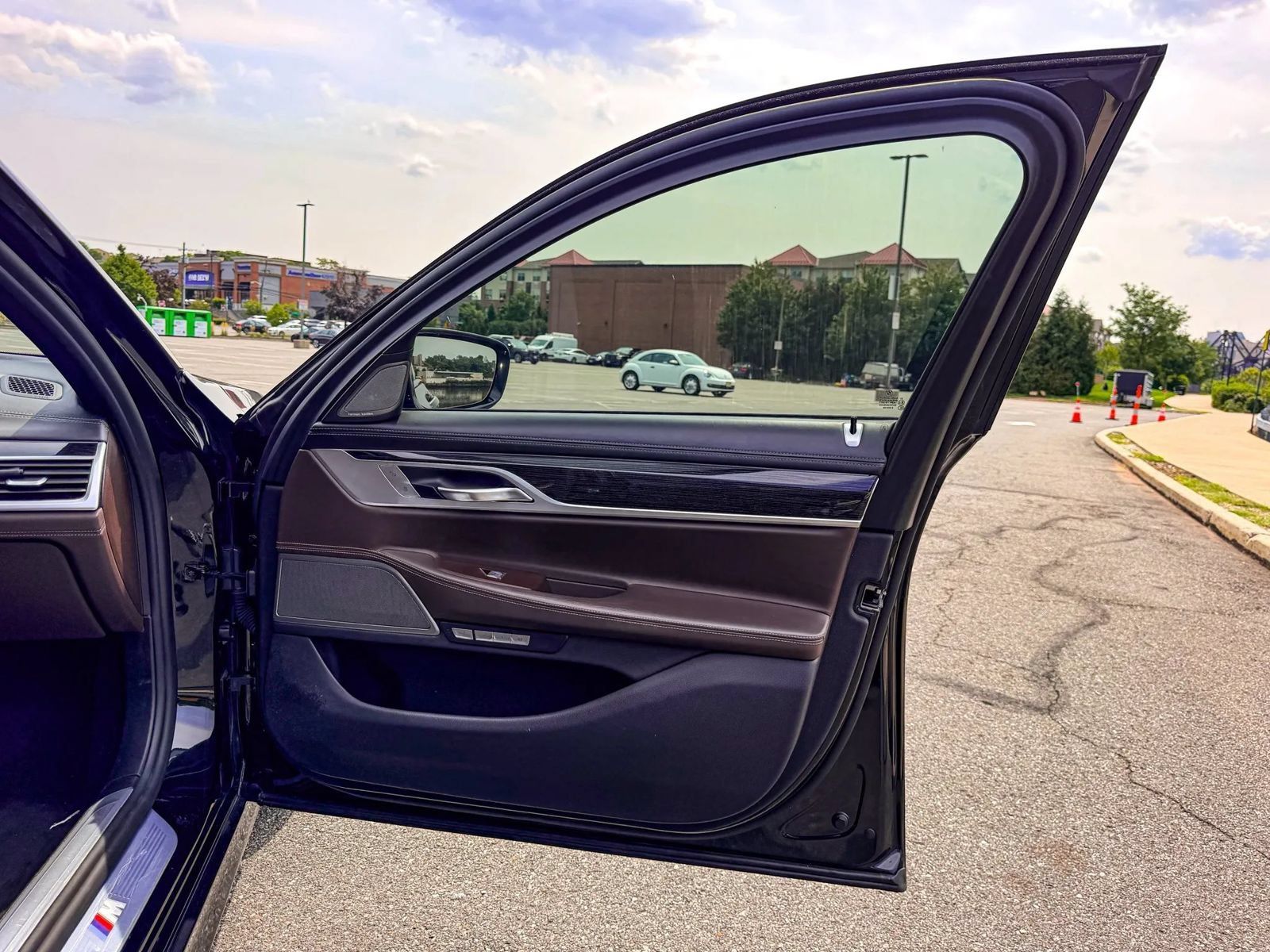 Used 2018 BMW ALPINA B7 xDrive AWD/4WD image 10