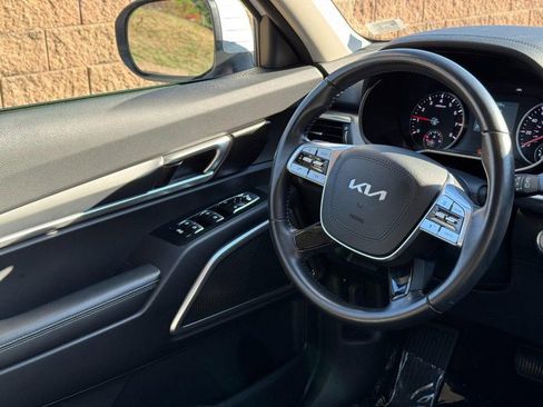 Used 2022 Kia Telluride LX image 12