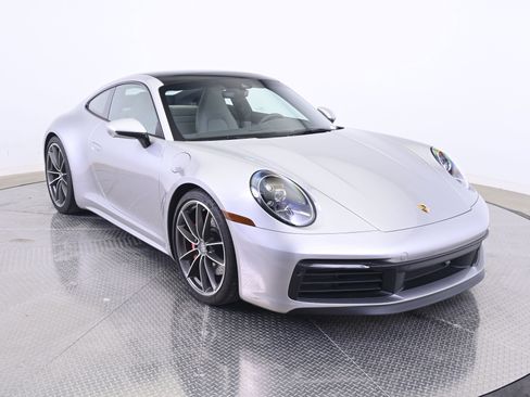 Used 2024 Porsche 911 Carrera 4S AWD/4WD image 9
