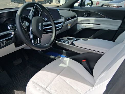 Used 2023 Cadillac Lyriq 2WD image 6