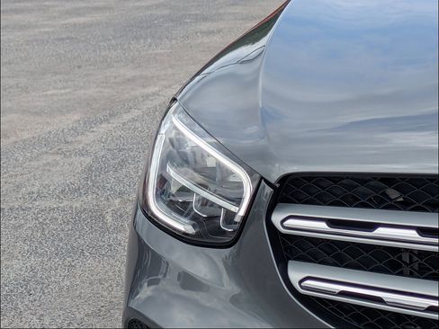 Used 2022 Mercedes-Benz GLC 300 w/ Premium Package Lite image 9