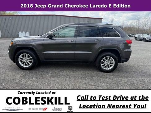 Used 2018 Jeep Grand Cherokee Laredo AWD/4WD image 8