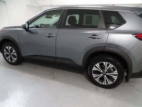 Used 2023 Nissan Rogue SV AWD/4WD image 17