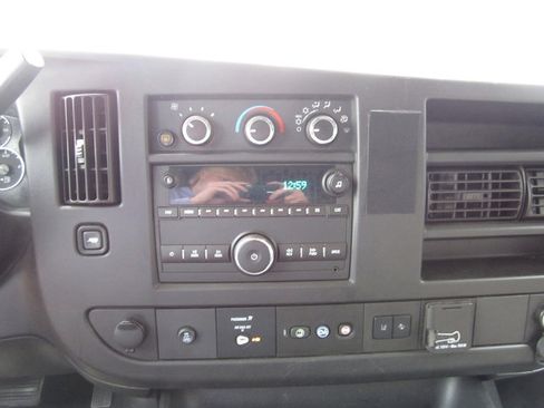 Used 2019 Chevrolet Express 3500 LT w/ LT Preferred Equipment Group RWD image 17