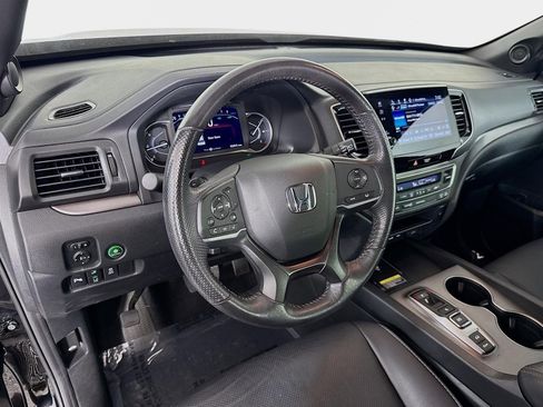 Used 2025 Honda Passport EX-L image 10