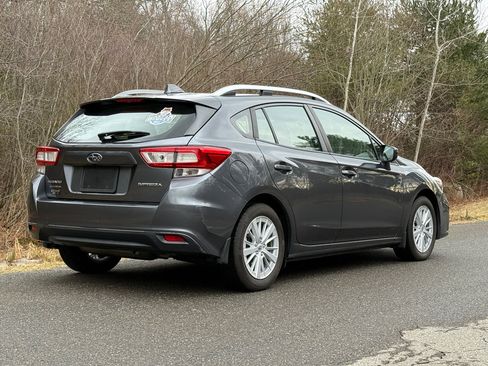 Used 2018 Subaru Impreza 2.0i Premium image 3