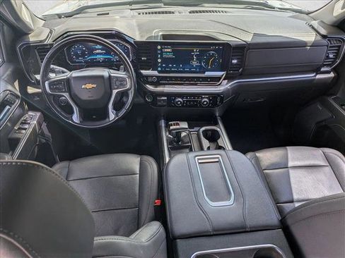 Used 2022 Chevrolet Silverado 1500 LTZ w/ Z71 Off-Road Package AWD/4WD image 23