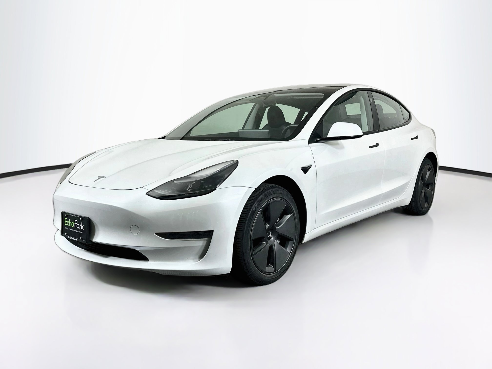 Used 2023 Tesla Model 3 Standard Range RWD image 3