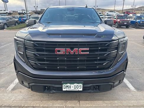 Used 2022 GMC Sierra 1500 Elevation image 2