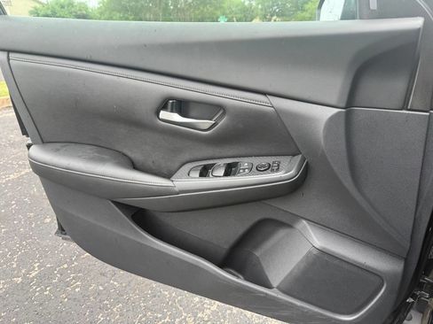 Used 2021 Nissan Sentra SV FWD image 23