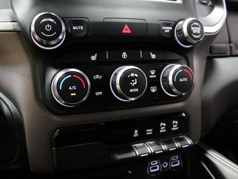 Used 2019 RAM 1500 Big Horn AWD/4WD image 27
