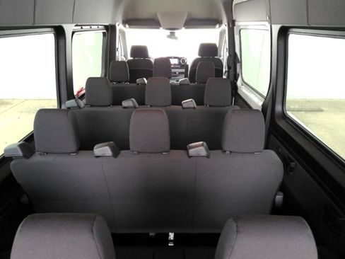 Used 2026 Mercedes-Benz Sprinter 2500 image 9