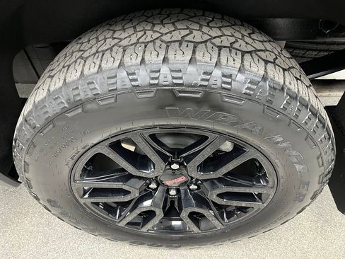 Used 2024 GMC Sierra 1500 Elevation w/ Elevation Premium Package AWD/4WD image 16