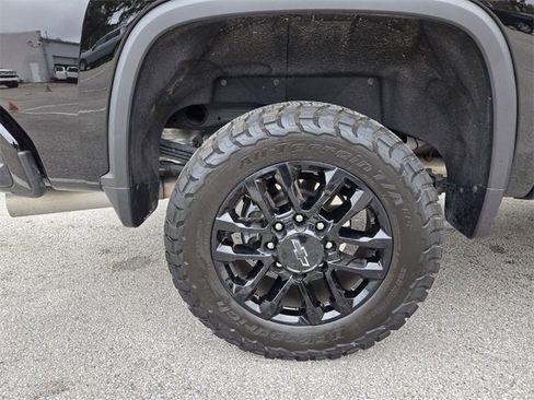 Used 2025 Chevrolet Silverado 2500 LTZ w/ Trail Boss Package image 23