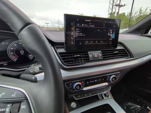Used 2022 Audi Q5 2.0T Premium Plus w/ Premium Plus Package AWD/4WD image 30