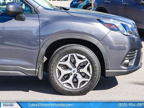Used 2022 Subaru Forester Premium image 7