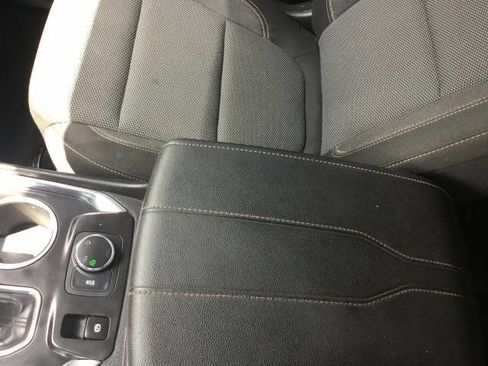 Used 2020 Chevrolet Traverse LS AWD/4WD image 20
