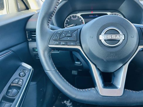 Used 2024 Nissan Sentra SR w/ SR Premium Package image 18