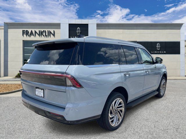 New 2027 Lincoln Navigator Premiere AWD/4WD image 3