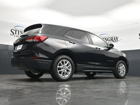 Used 2023 Chevrolet Equinox LS FWD image 32