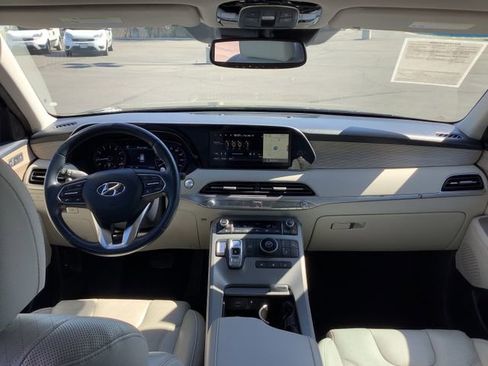 Used 2022 Hyundai Palisade SEL w/ Premium Package image 6