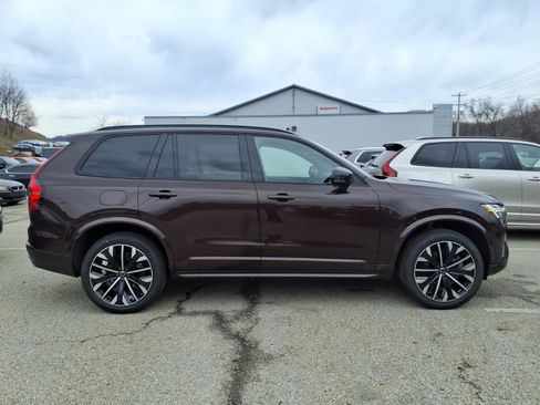 New 2026 Volvo XC90 T8 Ultra w/ Protection Package Premier AWD/4WD image 2
