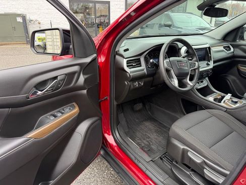 Certified 2023 GMC Acadia SLE w/ Elevation Edition AWD/4WD image 17