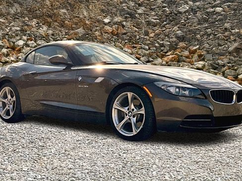 Used 2011 BMW Z4 sDrive30i w/ Premium Pkg image 8
