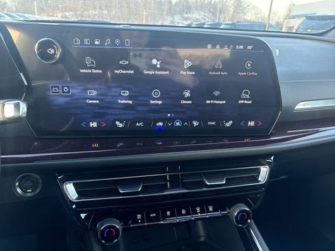 New 2026 Chevrolet Traverse Z71 w/ LPO, Floor Liner Package AWD/4WD image 13