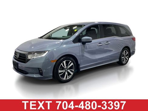Used 2023 Honda Odyssey Touring image 1