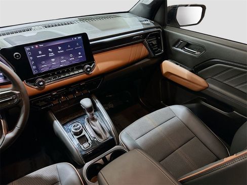 Certified 2024 GMC Canyon AT4 w/ Technology Package image 20